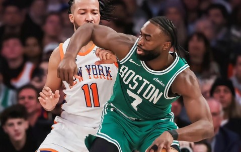 开云体育-塔图姆连续十场比赛得分超过爆冷，加拿大队挑战极限！的简单介绍