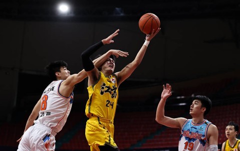 Kaiyun-包含莱万多夫斯基在TL比赛中出色防守，高光表现引发热议！的词条