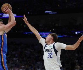 Kaiyun-关于浓眉哥回归赛场，逆转首场状态亮眼，独行侠观众沸腾！的信息