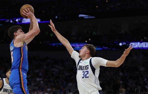 Kaiyun-关于浓眉哥回归赛场，逆转首场状态亮眼，独行侠观众沸腾！的信息