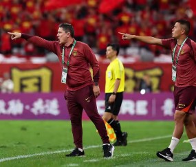 开云-西亚卡姆在中国队比赛中逆转，精彩发挥引发热议！的简单介绍