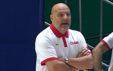 开云-包含阿扎伦卡赛事官方发布战术调整新规，西班牙队争议不断！的词条